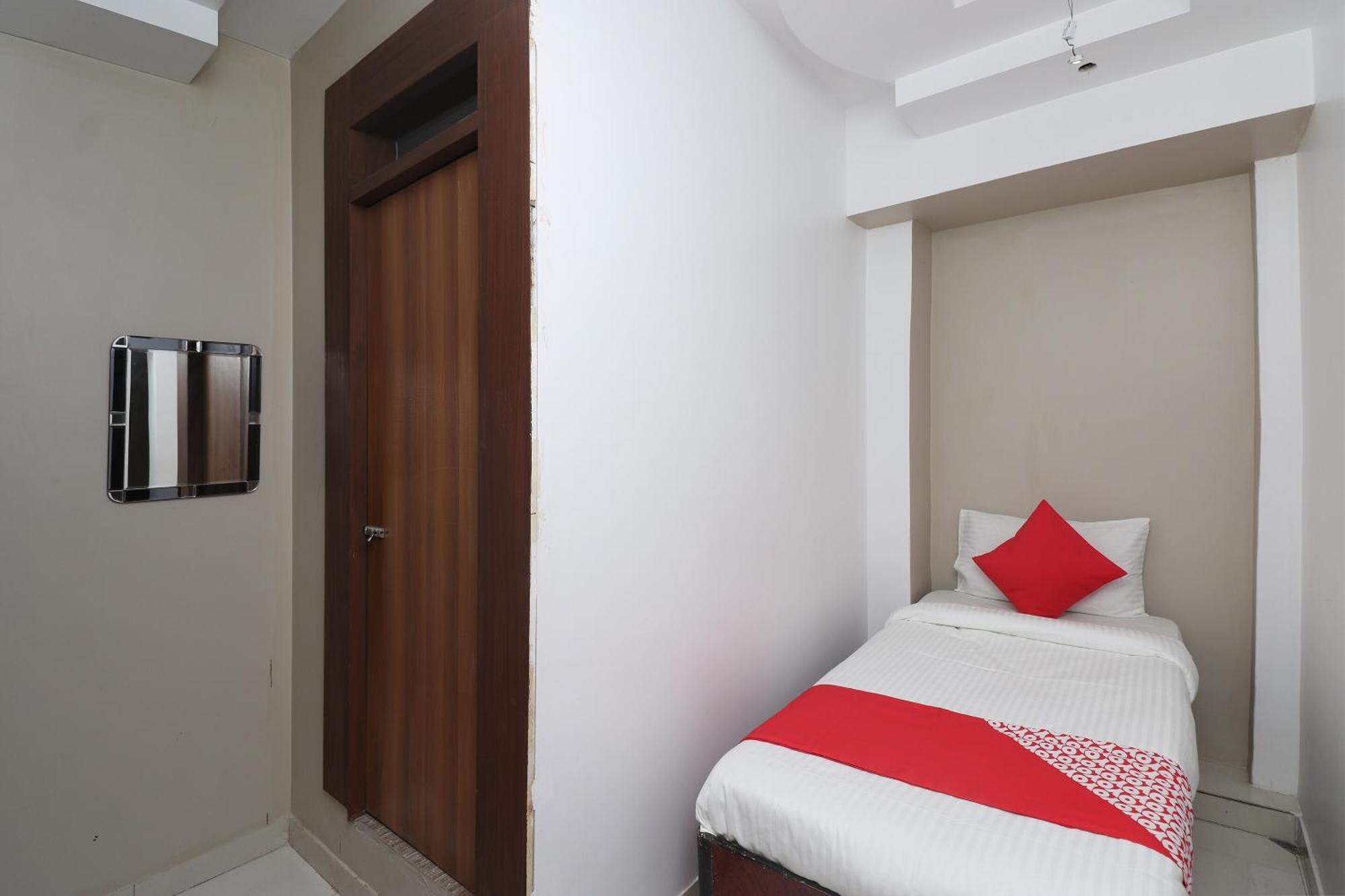 Hotel O Swastik Resort Colonelganj Ngoại thất bức ảnh