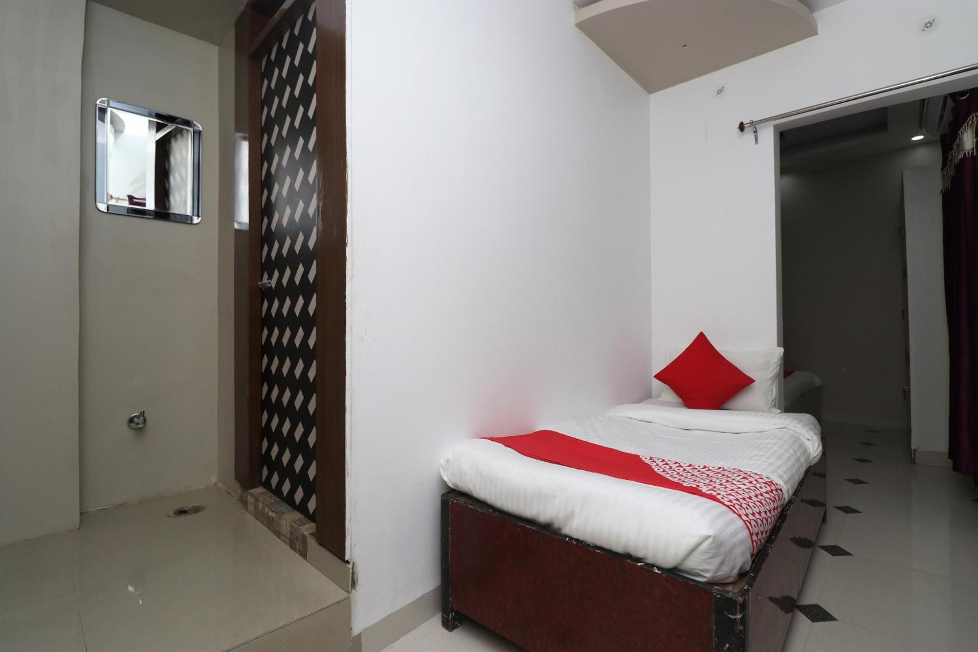 Hotel O Swastik Resort Colonelganj Ngoại thất bức ảnh