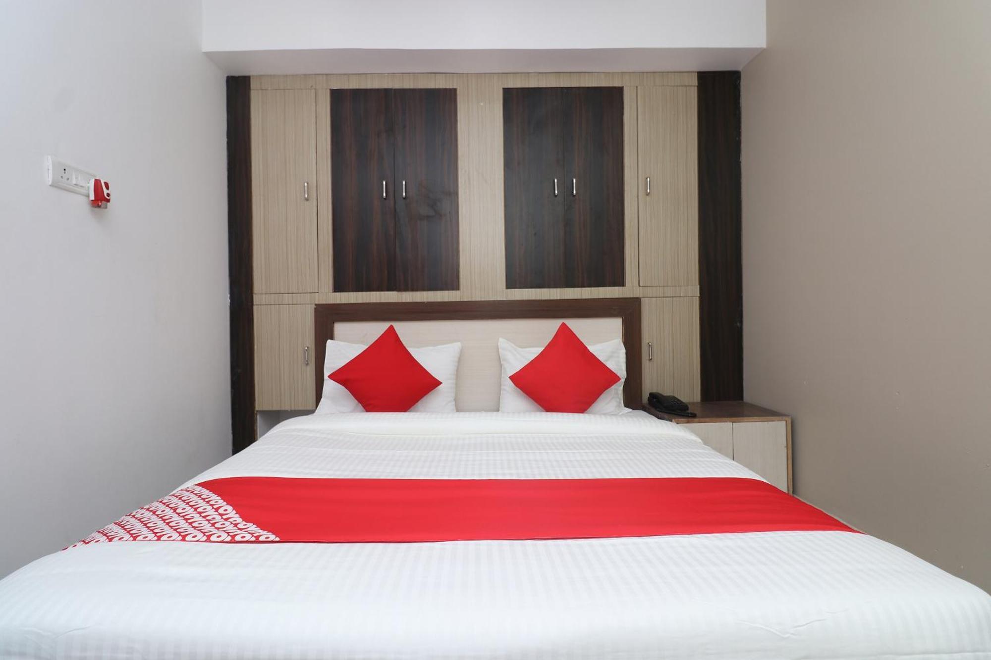 Hotel O Swastik Resort Colonelganj Ngoại thất bức ảnh